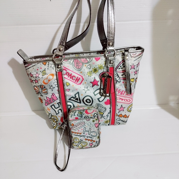 VINTAGE COACH Bandana Graffiti Butterfly Shoulder Tote Bag & Matching Wristlet - Picture 3 of 16